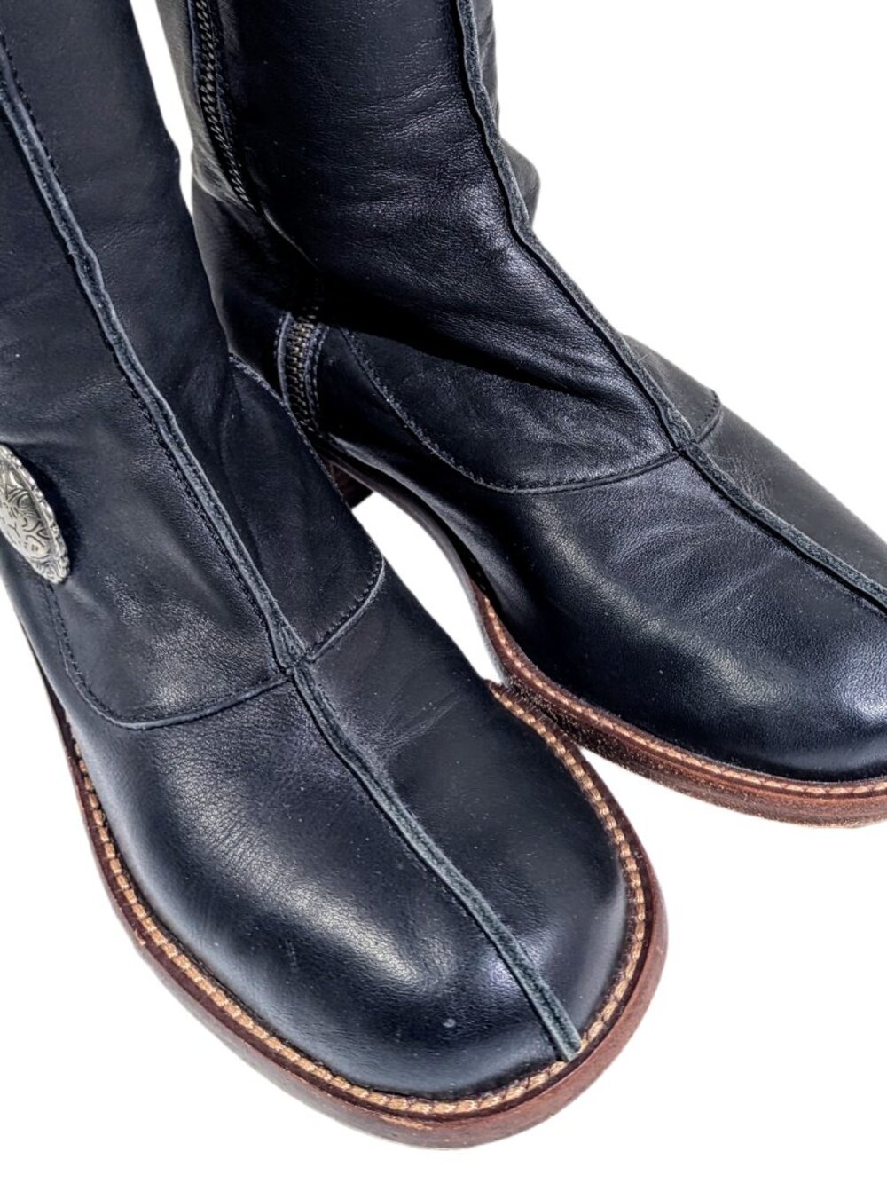 Gee WaWa Over the Calf Zip up Leather Medallion Boots Women's Sz 6M - Picture 6 of 8